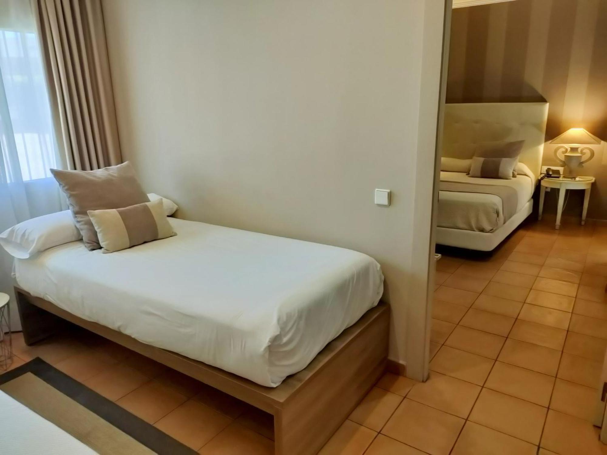 Alborán Algeciras Hotel Kültér fotó